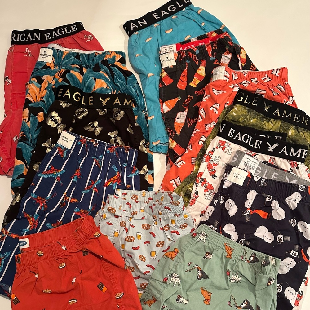 Medium 13 pairs American Eagle old navy boxers